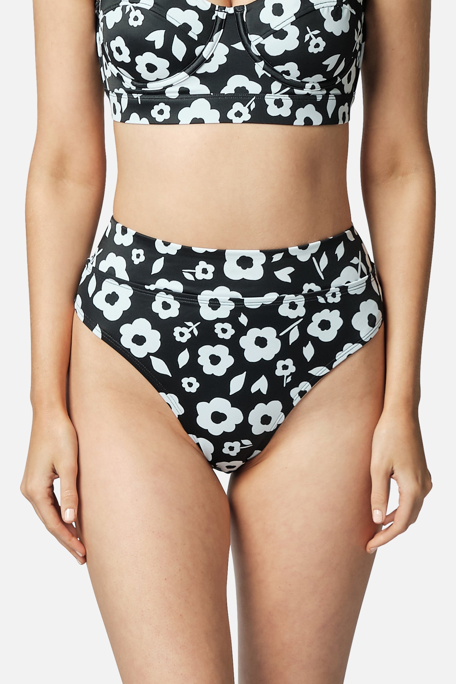 High-Cut High-Waisted Bikini Bottom DAISY SILHOUETTE BLACK