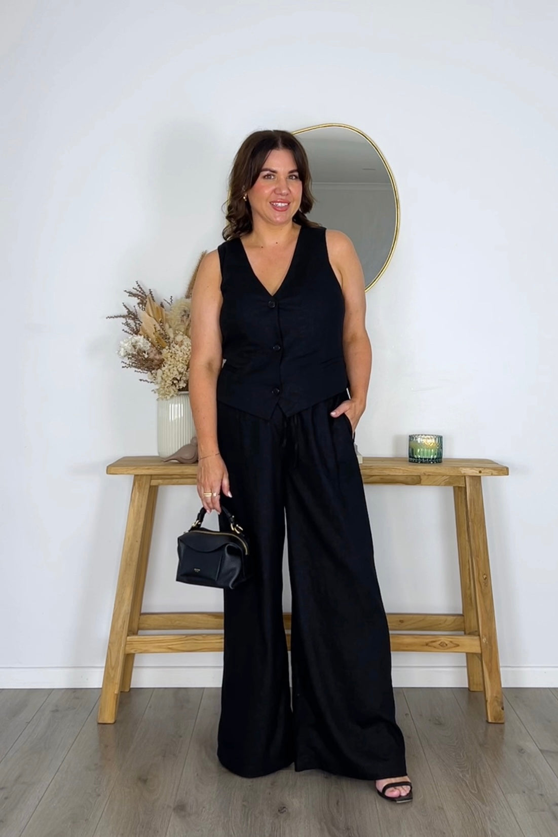 Linen V-Neck Vest BLACK