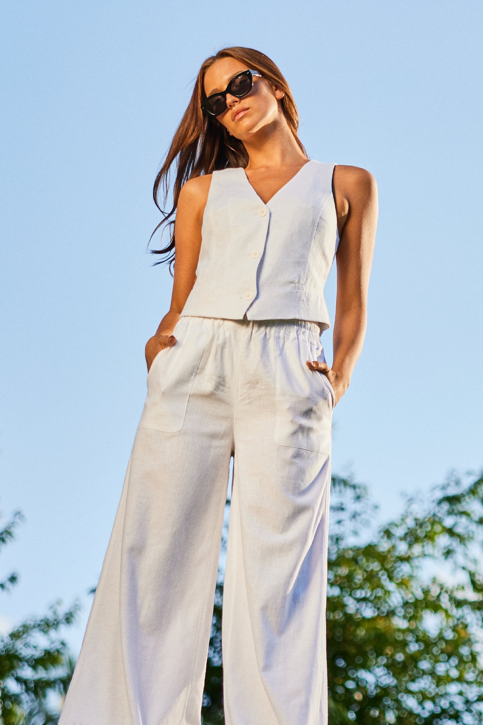 Linen V-Neck Vest WHITE