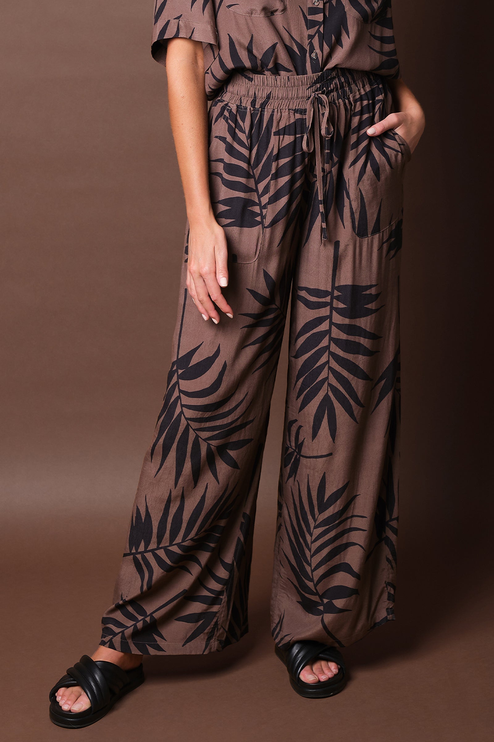 Palazzo Pants PALM SILHOUETTE CHOCOLATE