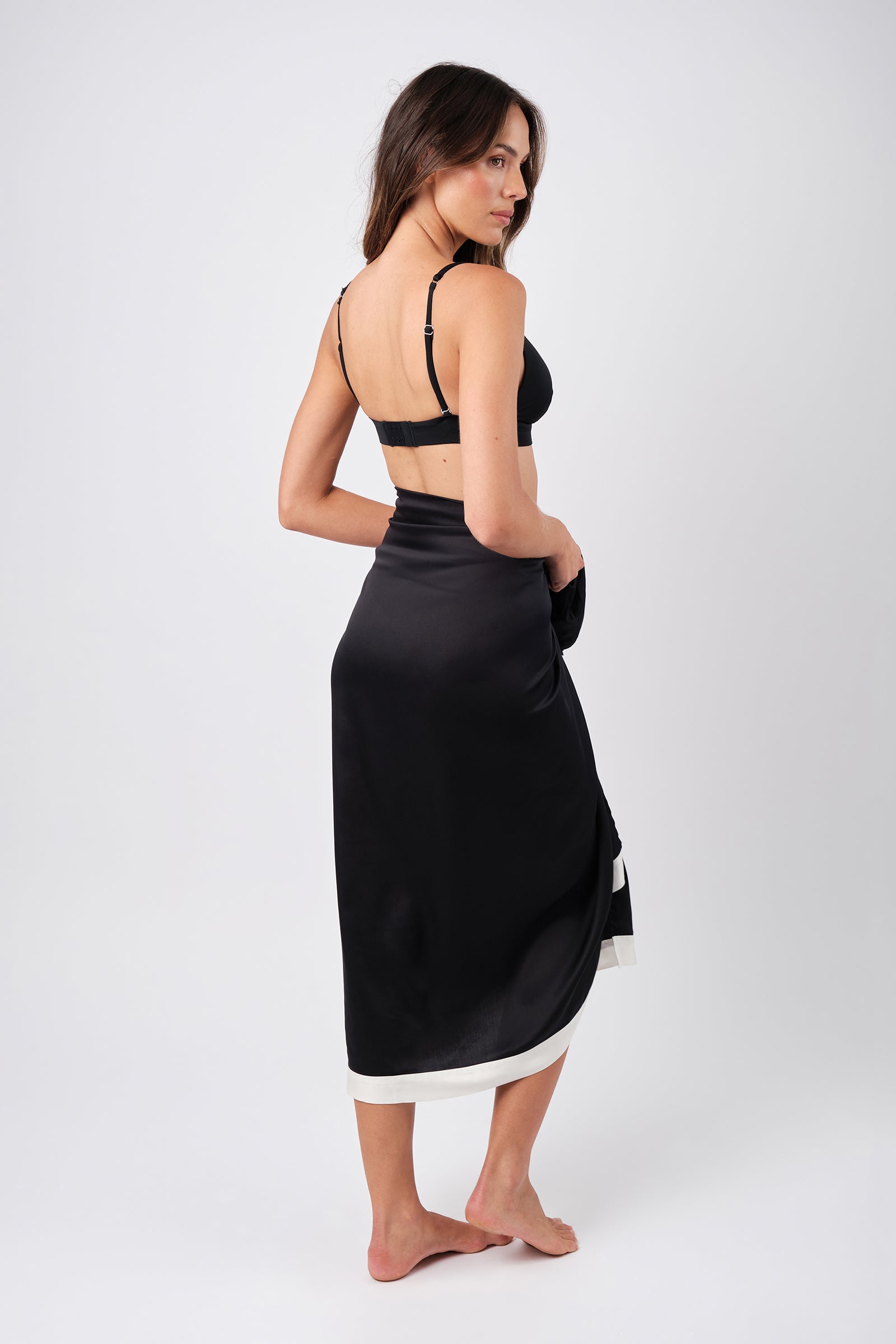 Sarong MONOCHROME