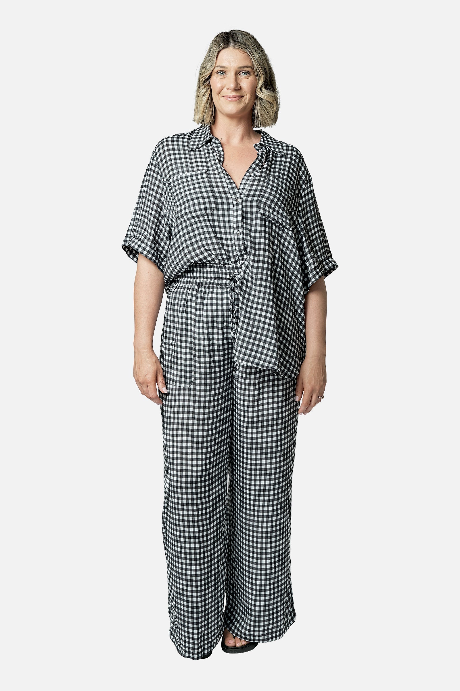 Short Sleeve Button-Up Shirt BLACK GINGHAM