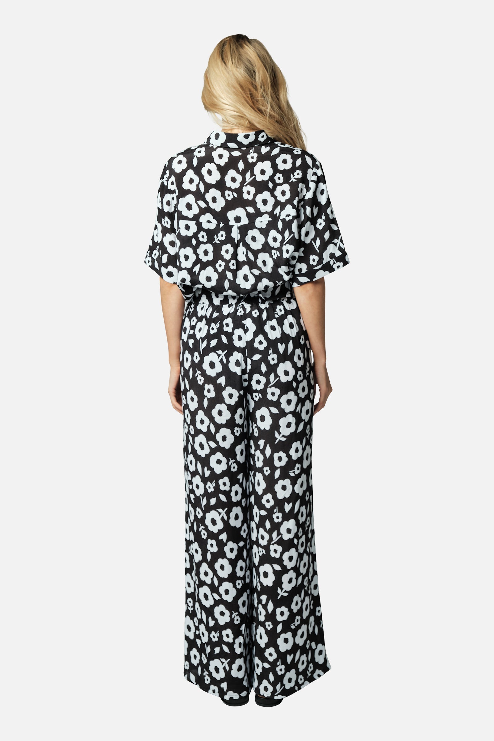 Short Sleeve Button-Up Shirt DAISY SILHOUETTE BLACK