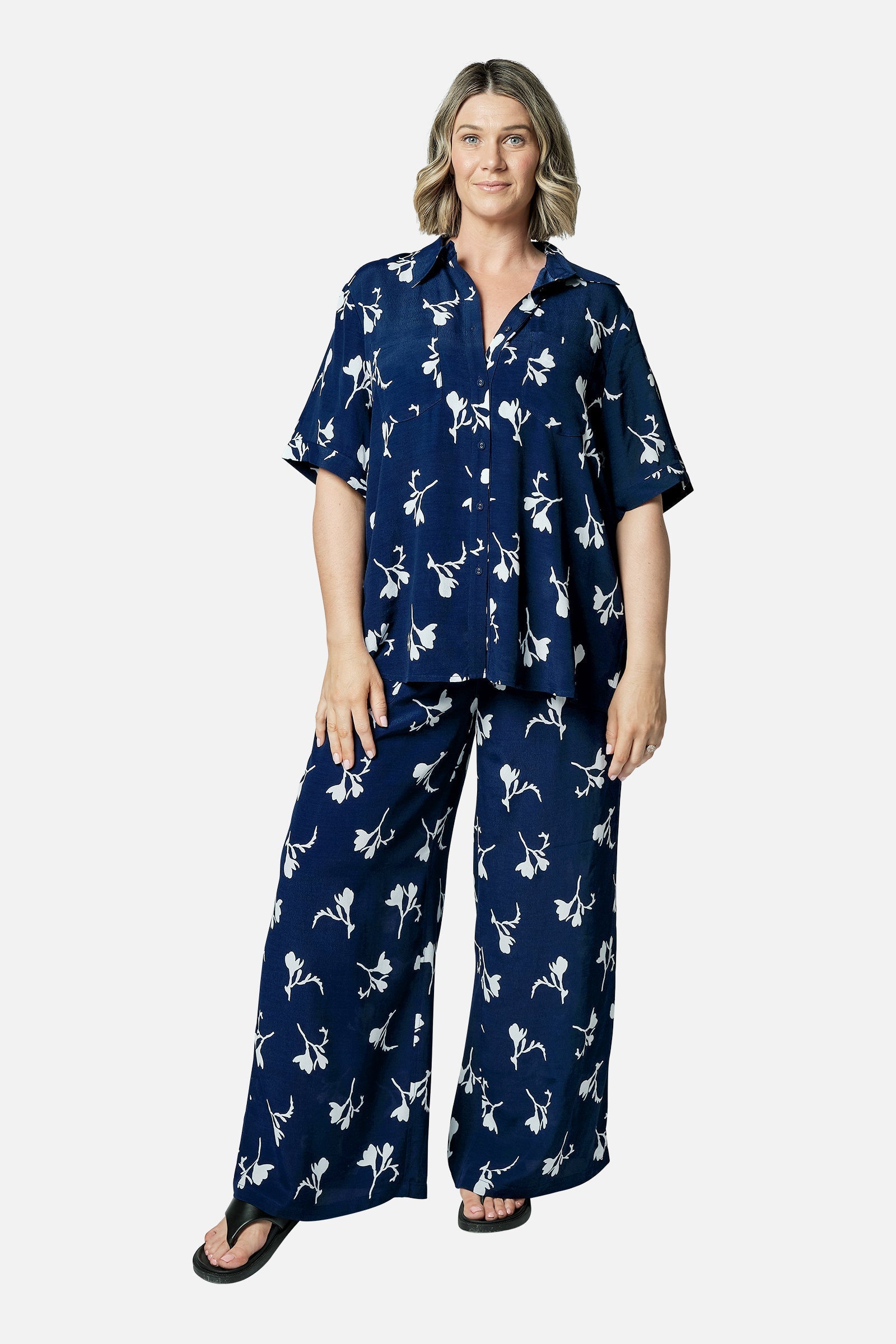 Short Sleeve Button-Up Shirt FREESIA SILHOUETTE NAVY