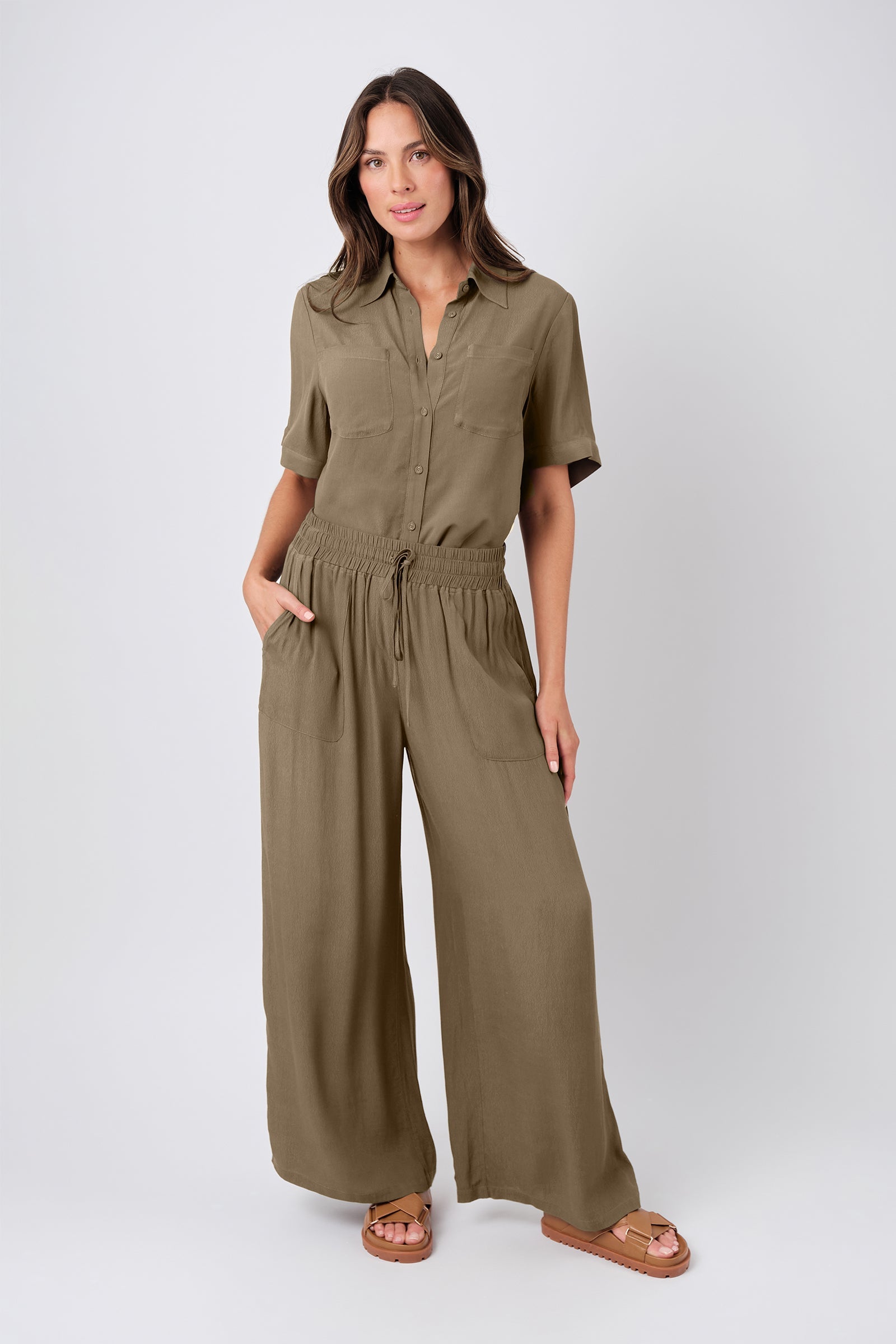 Short Sleeve Button-Up Shirt KHAKI