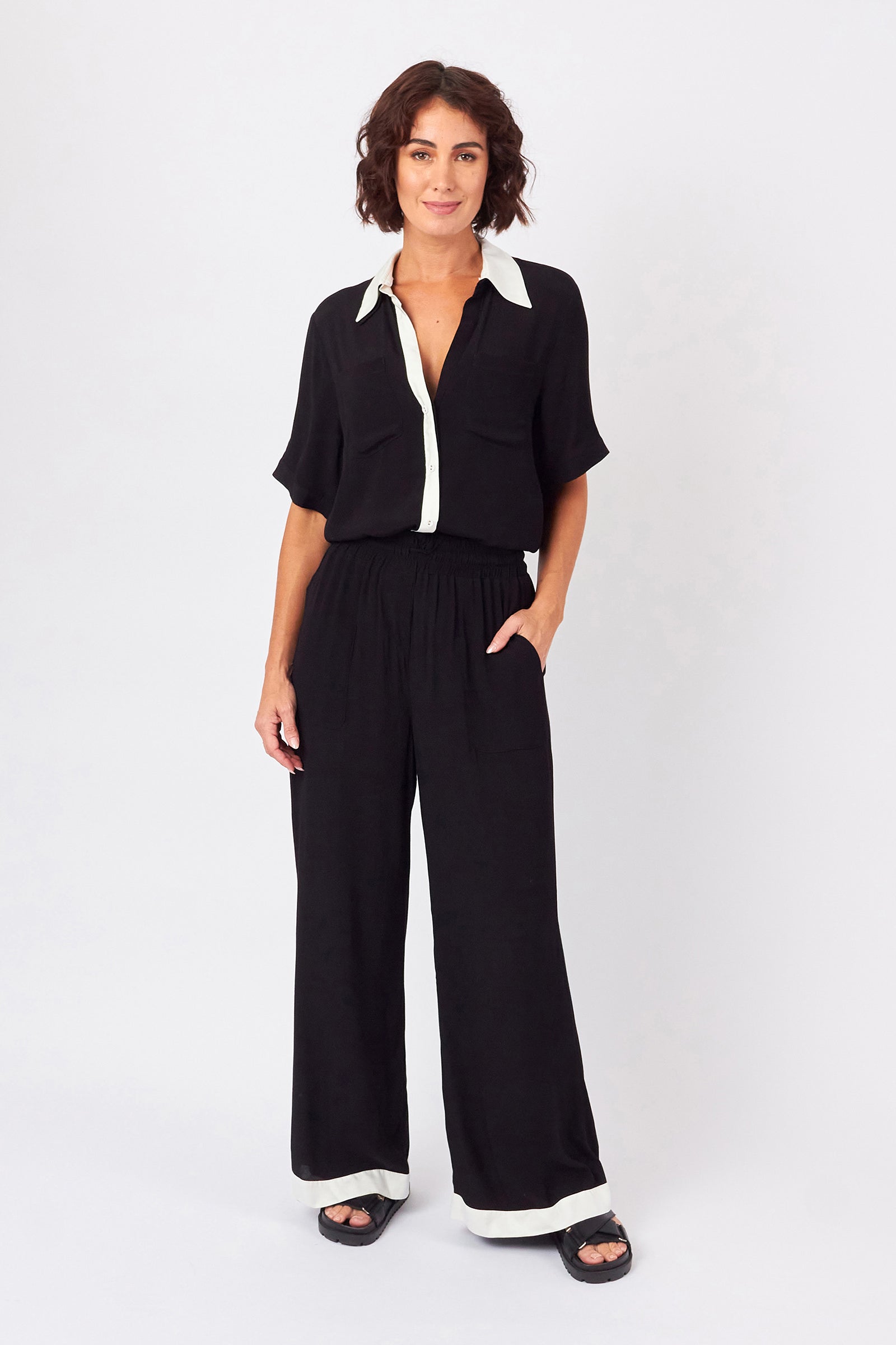 Short Sleeve Button-Up Shirt MONOCHROME