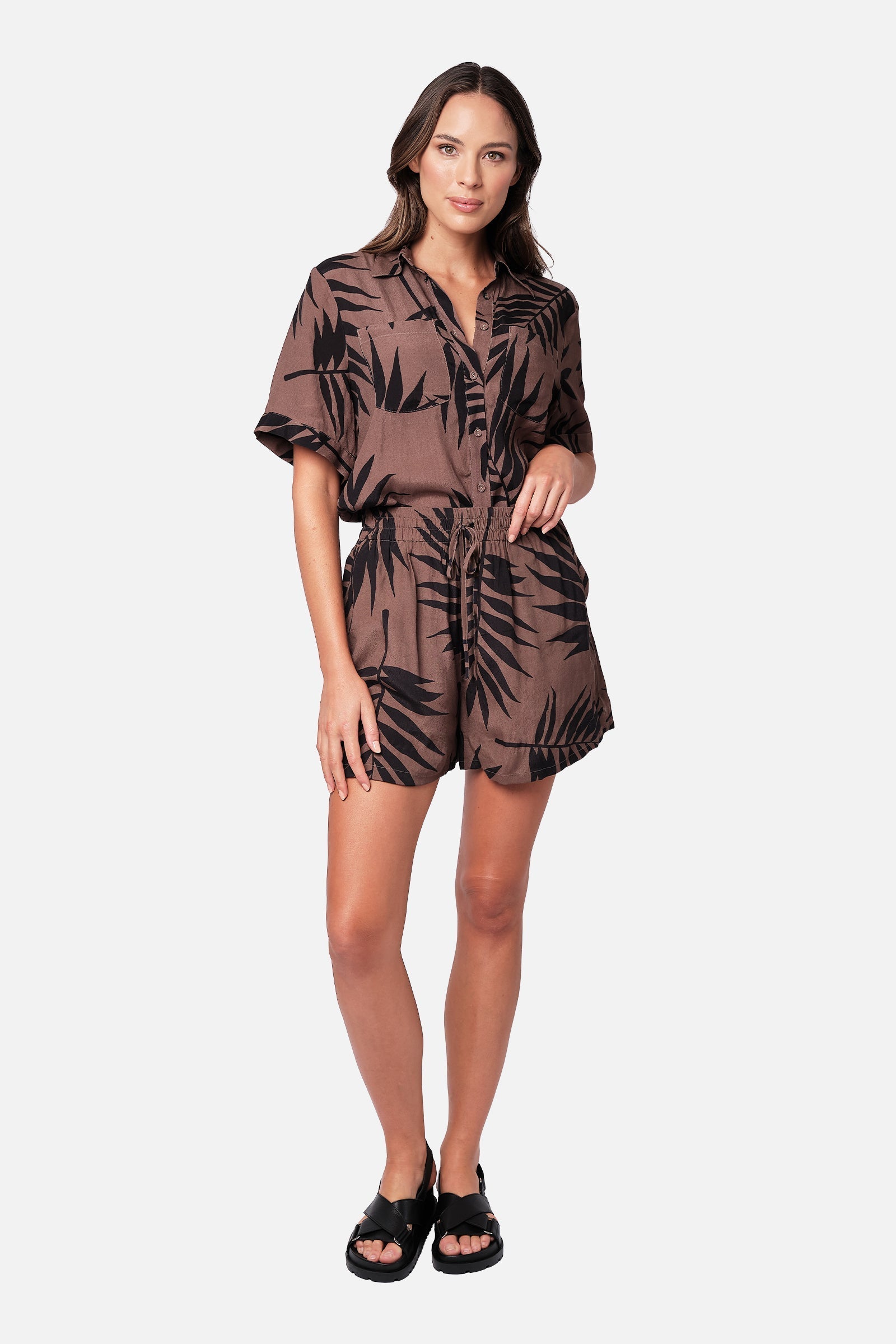 Short Sleeve Button-Up Shirt PALM SILHOUETTE CHOCOLATE